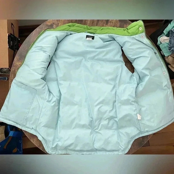 j.crew | ladies puffer vest, outerwear. Size: S. - Picture 8 of 11